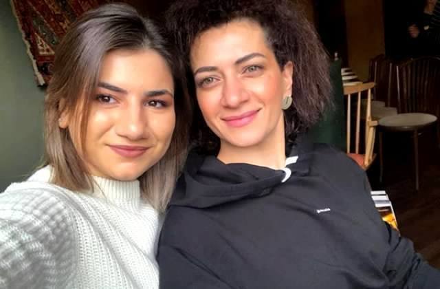 Paşinyanın həyat yoldaşı və qızı vətəndaşlıq almaq üçün Moskvaya uçdu - VİDEO Paşinyanın həyat yoldaşı və qızı vətəndaşlıq almaq üçün Moskvaya uçdu - VİDEO