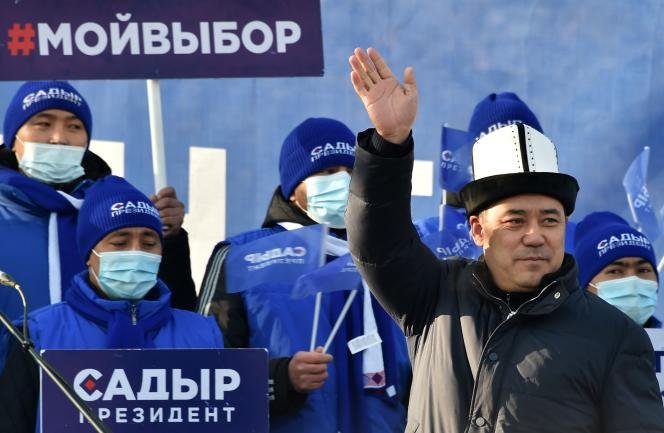 Japarov Qırğızıstan prezidenti kimi vəzifəsinə başladı