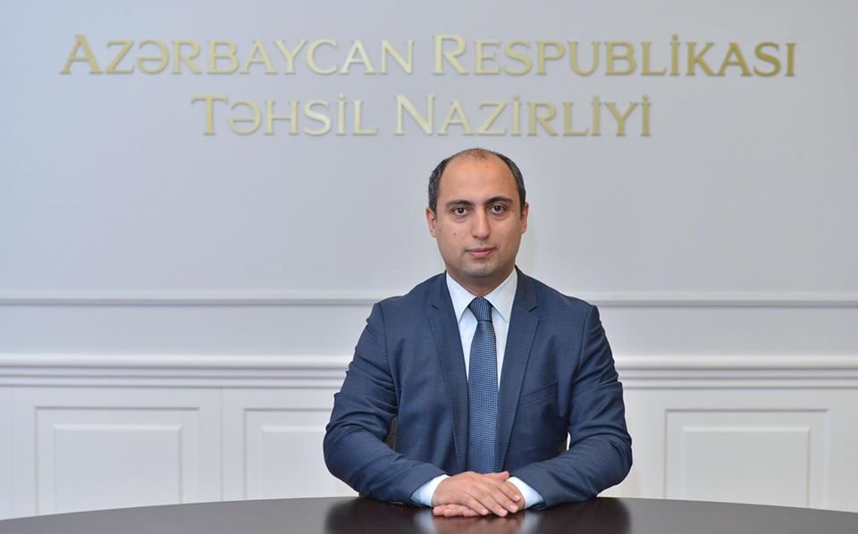 Nazir teledərslərin hazırlanmasına görə müəllimlərə təşəkkür etdi Nazir teledərslərin hazırlanmasına görə müəllimlərə təşəkkür etdi