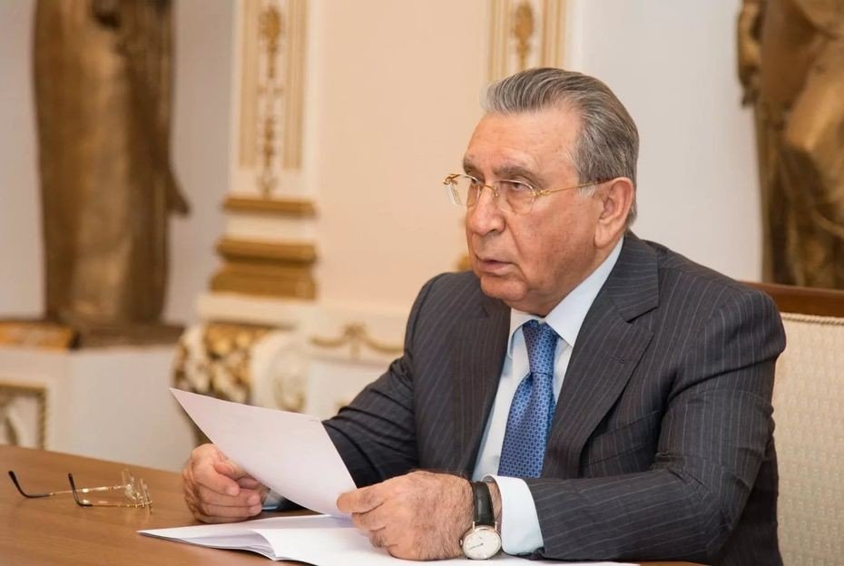  AMEA-dan RƏSMİ: Mehdiyev deputatları məhkəməyə verməyib