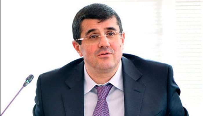 Arayik Arutyunyan avtomobilini satışa çıxardı - FOTO