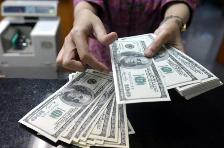 Dolların bu günə olan məzənnəsi