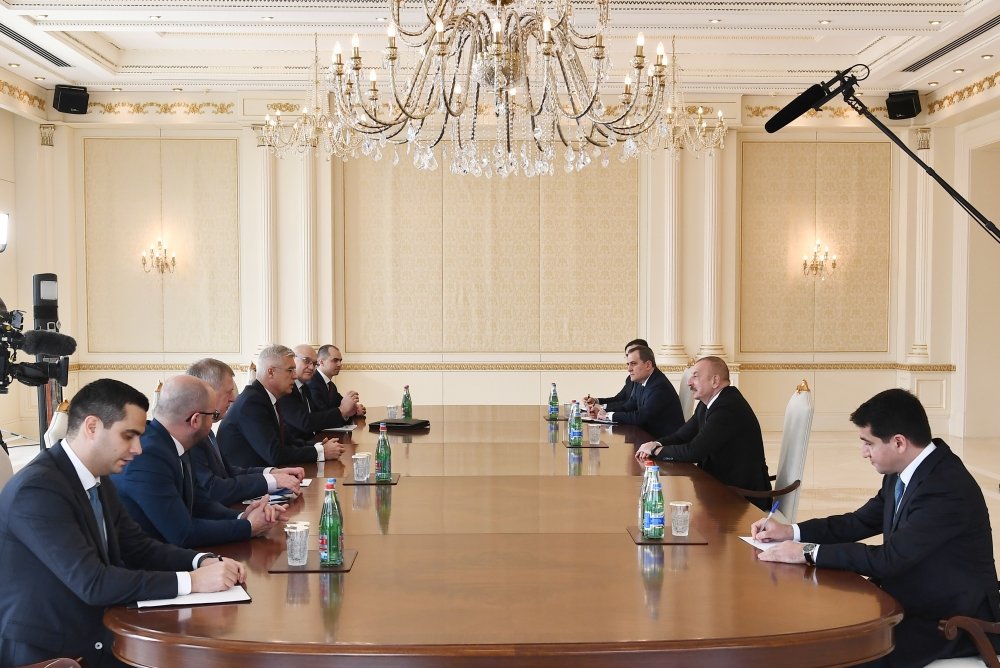 İlham Əliyev slovakiyalı naziri qəbul etdi - YENİLƏNİB