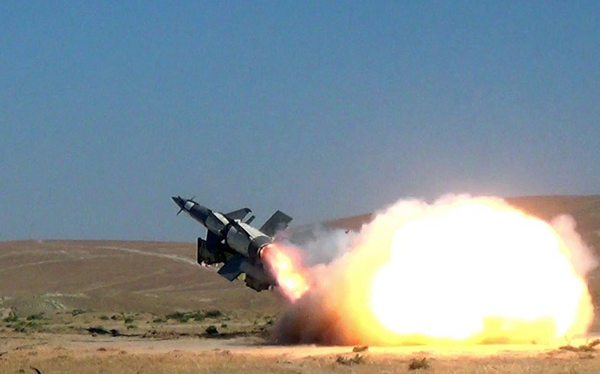 Azərbaycan Ordusu S-125 zenit-raket komplekslərindən atəş açdı - VİDEO
