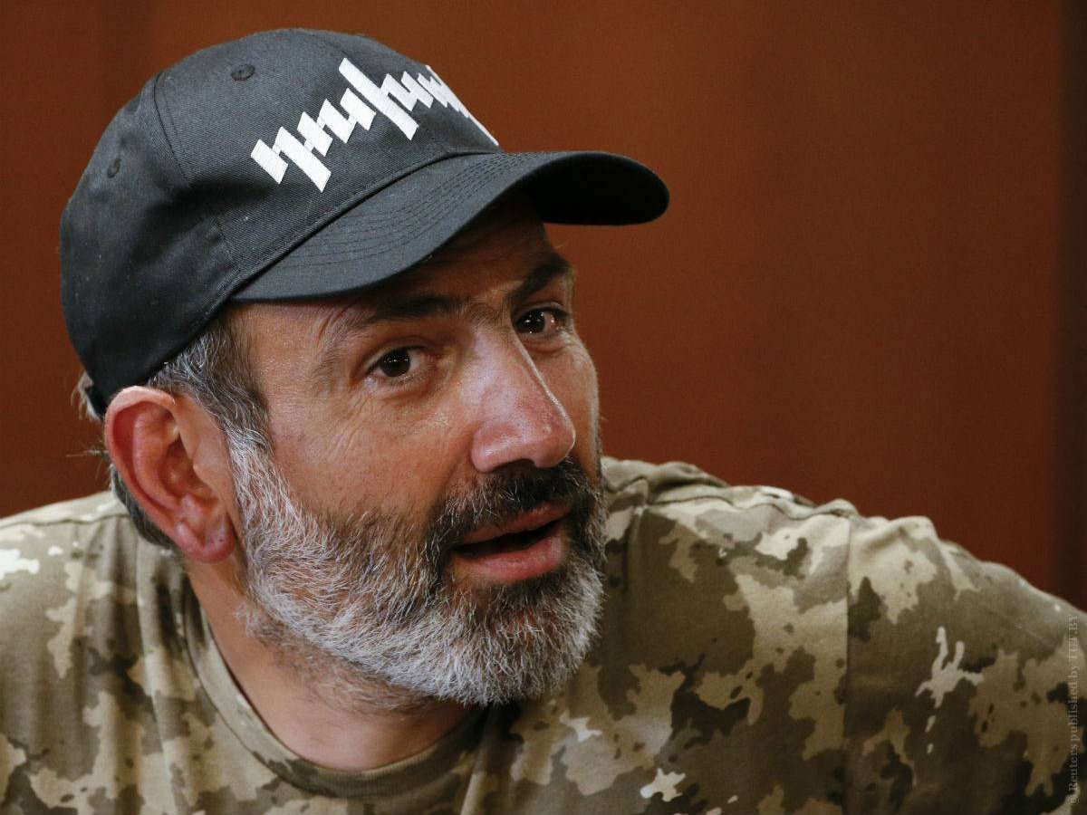 Nikol Paşinyan dünən parlamentə içkili halda gəlib – Erməni mediası