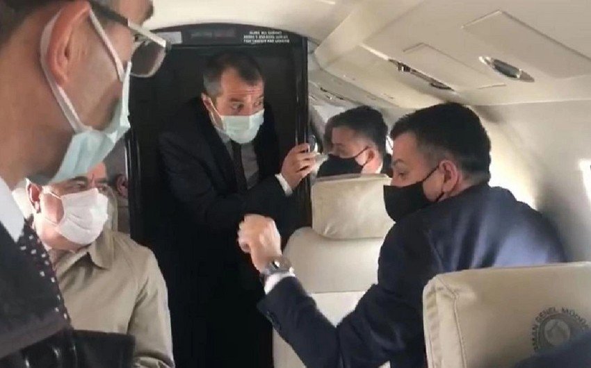 İçərisində kənd təsərrüfatı nazirinin olduğu təyyarə təcili eniş etdi - Həmin andan REAL KADRLAR  