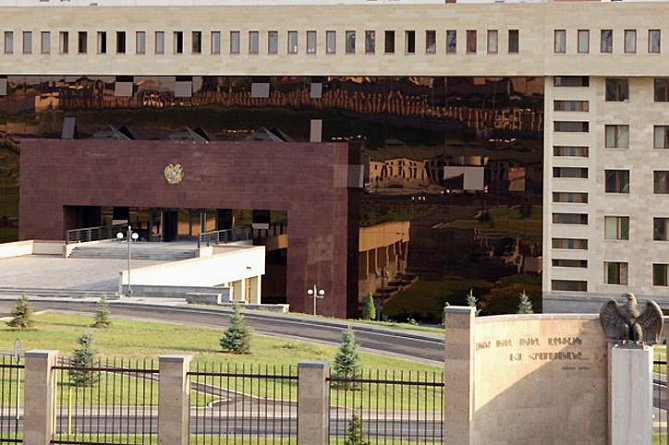 Zəngəzurda yeni strateji mövqelərin Azərbaycana verilməsi iddiasına İRƏVANDAN CAVAB