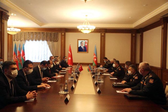 Azərbaycanla Türkiyə arasında birgə hərbi layihələr müəyyənləşdirildi - FOTO - foto 1
