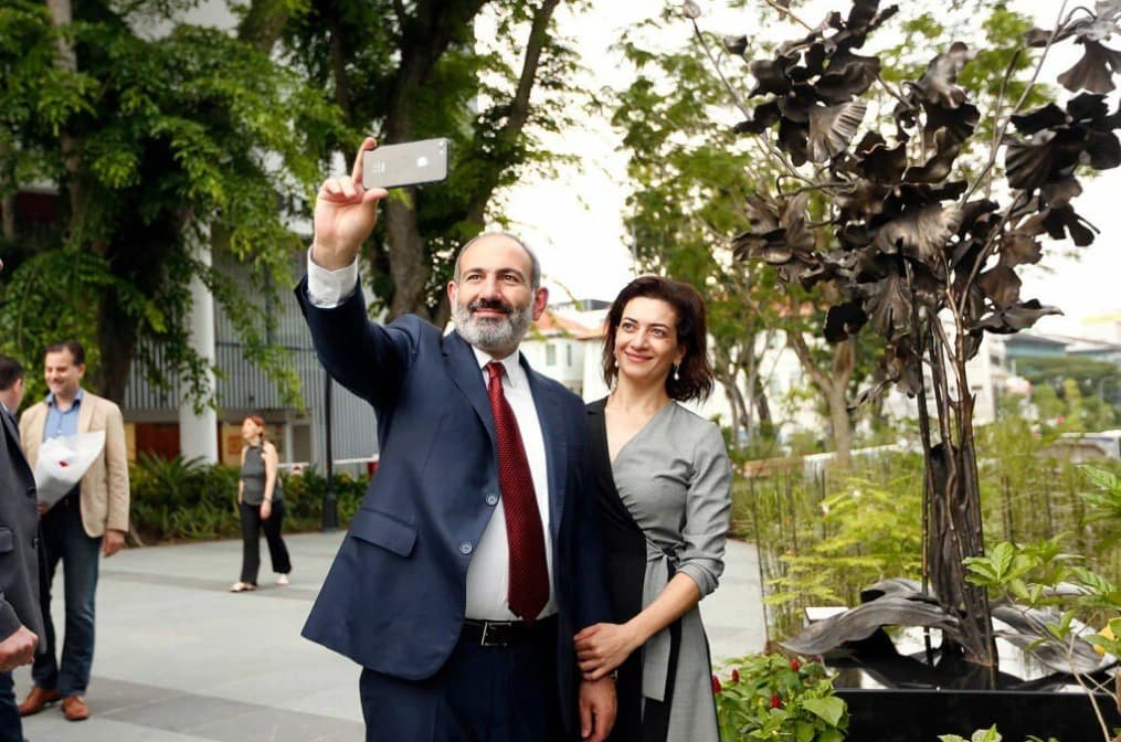 Nikol Paşinyan arvadının intiqamını alır