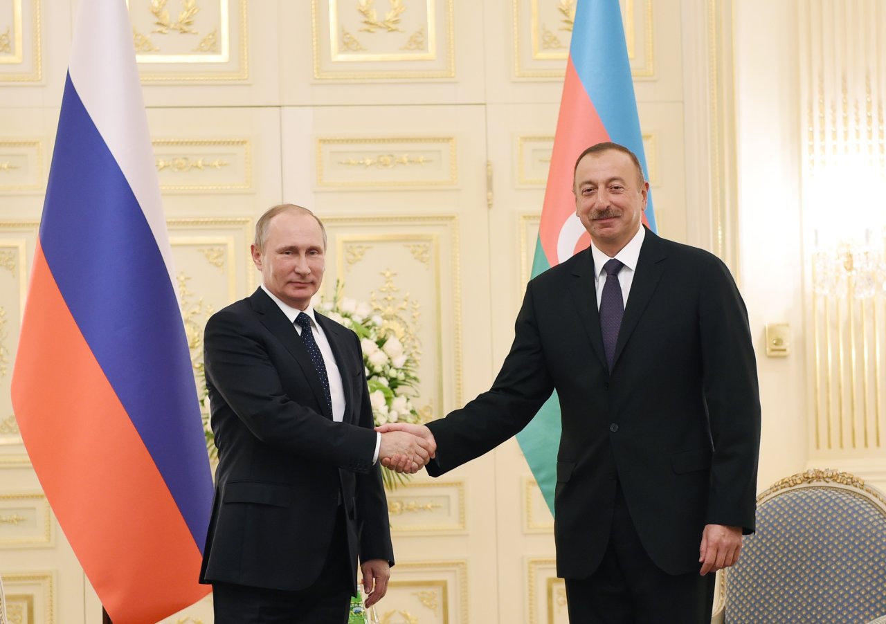 Putin İlham Əliyevi təbrik etdi