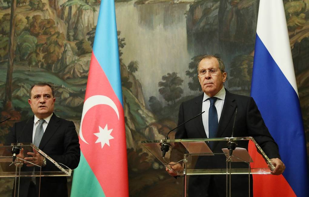 Ceyhun Bayramov rusiyalı həmkarı ilə görüşür