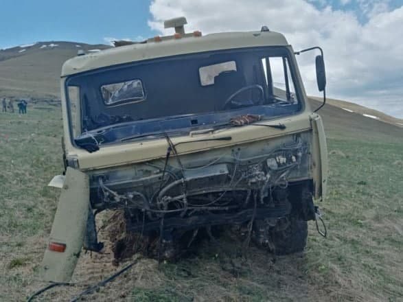 Kəlbəcərdə hərbi maşınımız minaya düşdü, yaralılar var - FOTOLAR - foto 1