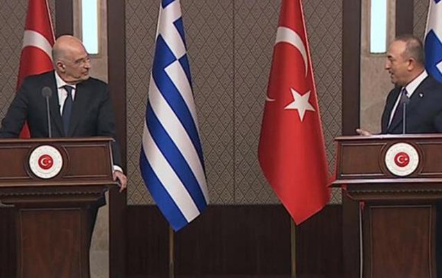 Çavuşoğlu qalmaqal yaşadığı həmkarı ilə qucaqlaşdı - FOTO