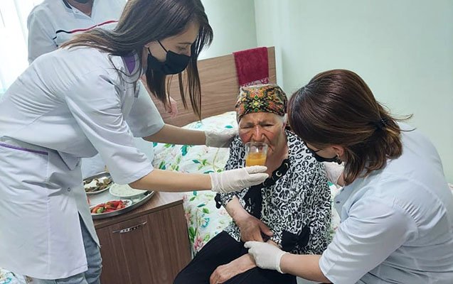 Tövlədə saxlanılan qadın sığınacağa yerləşdirildi - FOTO