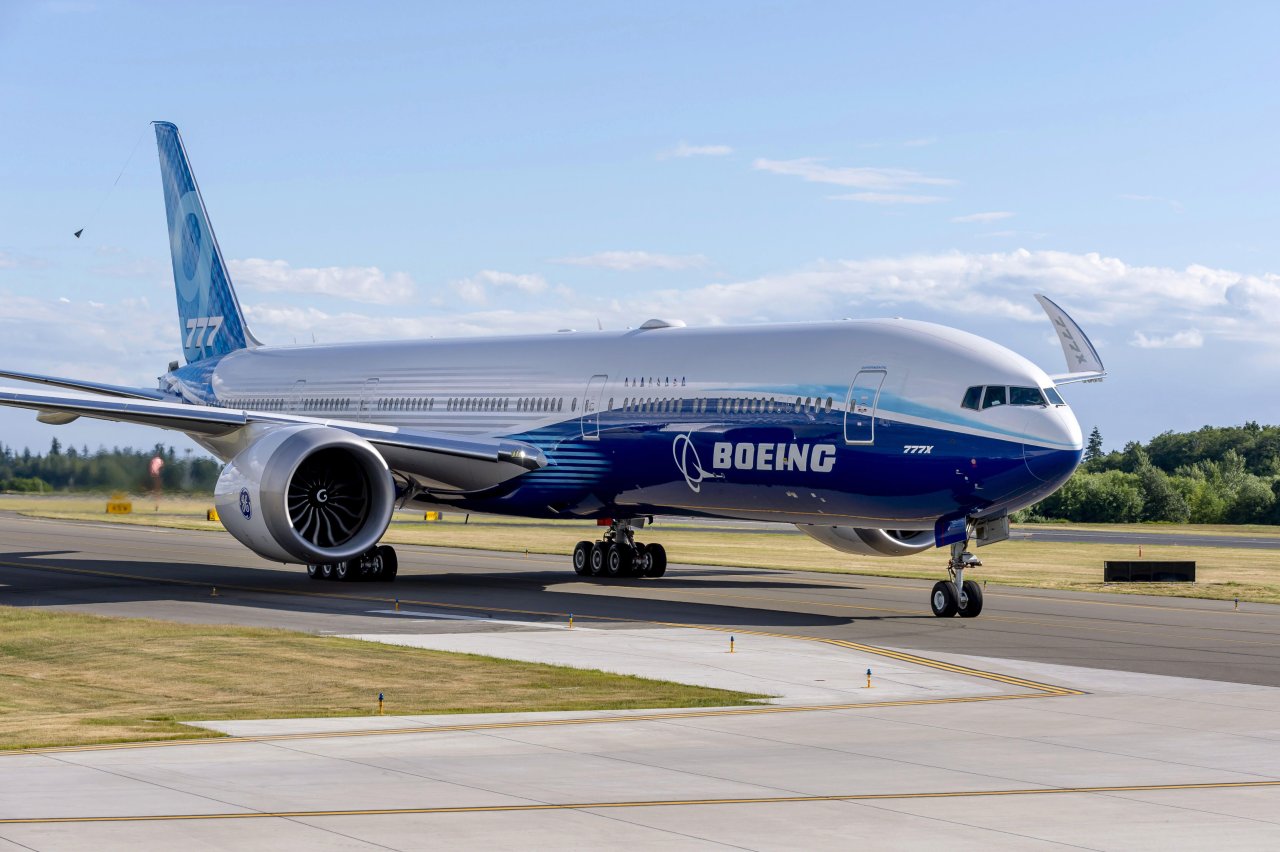 “Boeing”dən Ağ Ev üçün 2 təyyarənin qiyməti - 3,9 milyard dollar!