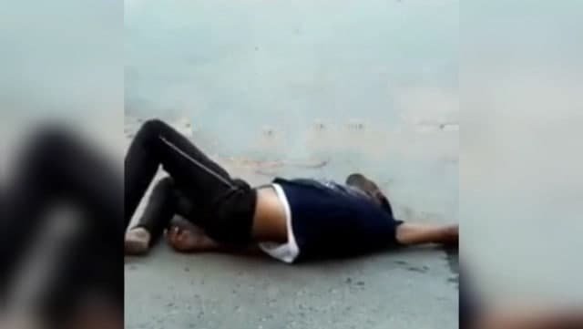 Azərbaycanda narkotik aludəçisinin şok VİDEOSU - Küçədə uzanıb...