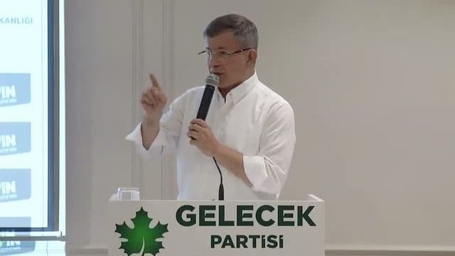TÜRKİYƏ YANĞINDA - Əhməd Davudoğlu partiya reklamı ilə məşğuldur - VİDEO