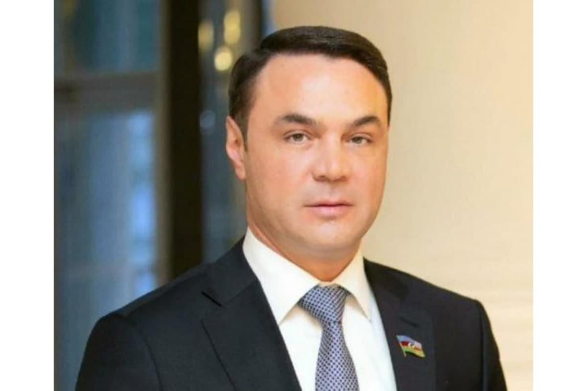 Polisi döyən deputat iclasda iştirak etmədi