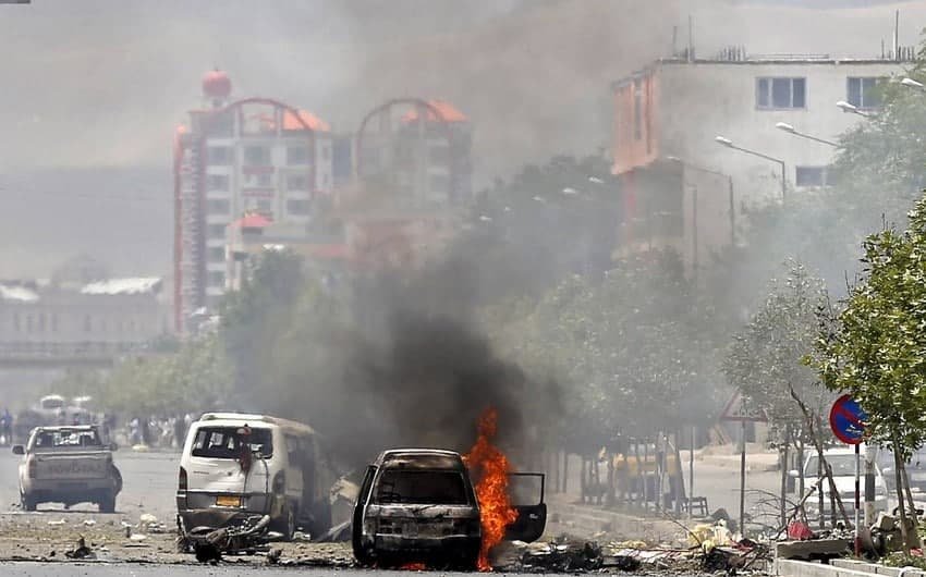 “Taliban” Rəşid Dustumun evini yandırdı – ÇƏMBƏR DARALIR