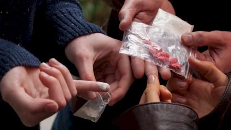 Şirvan sakinində “patı” və heroin aşkarlandı - FOTO Şirvan sakinində “patı” və heroin aşkarlandı - FOTO