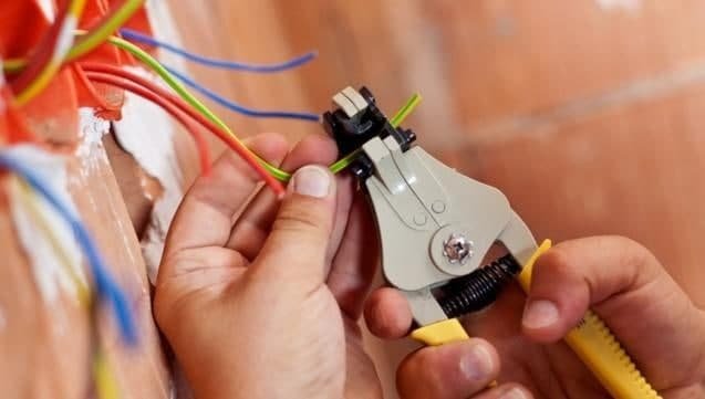 Şəmkirdə gənc oğlan elektrik cəryanı vurması nəticəsində öldü