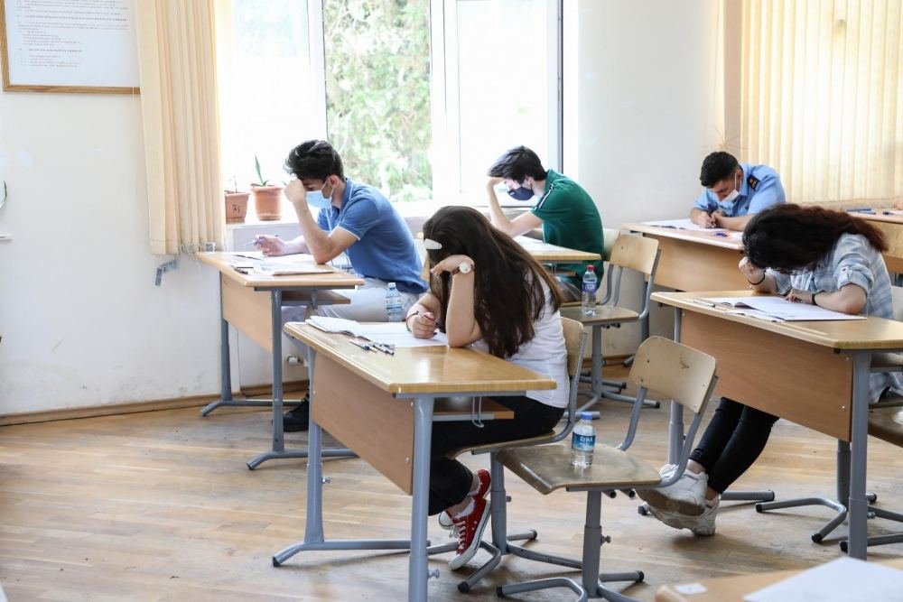 Üç şagird imtahandan xaric olunub