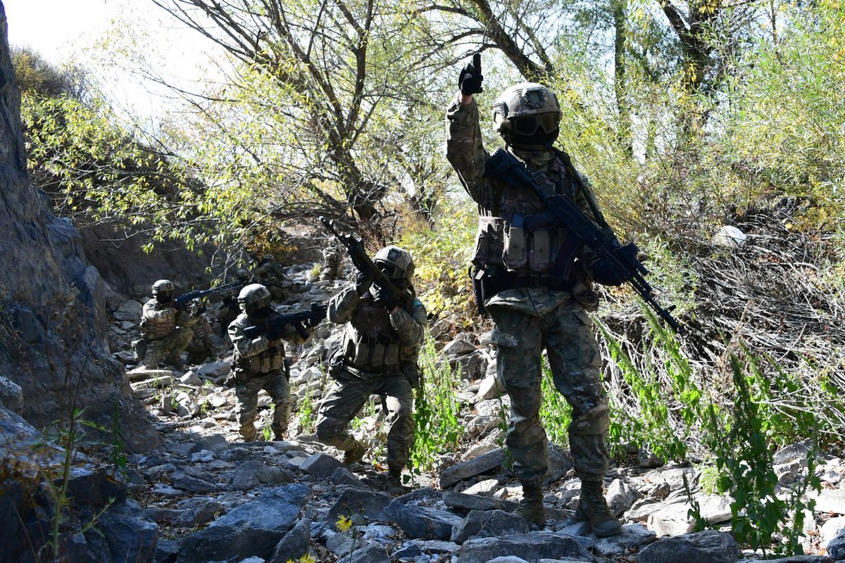 Türkiyə ordusu son 24 saatda 22 terrorçunu məhv edib