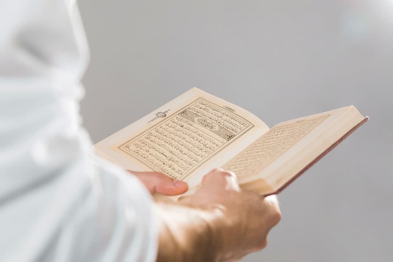 Əfqanıstan telekanallarında yalnız Quran oxunur