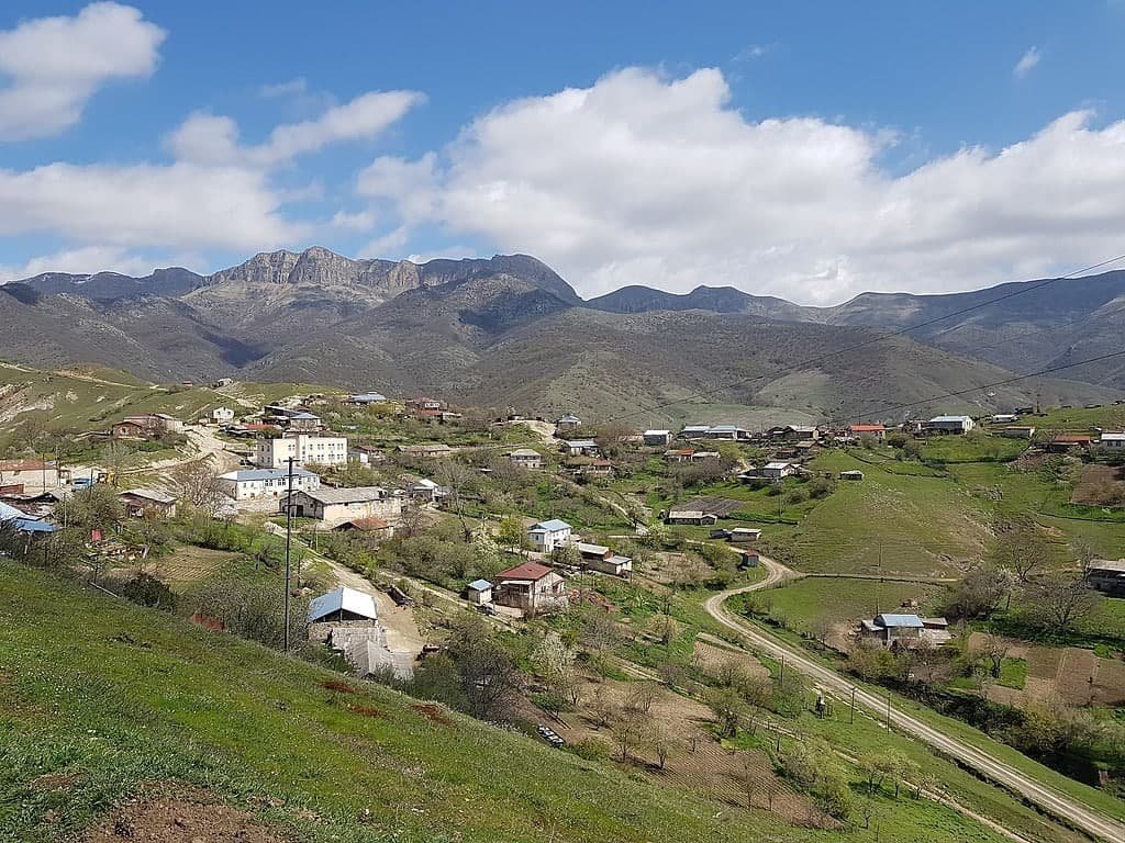 Ermənilər Şuşanın Sarıbaba kəndini tərk etdilər - DETALLAR Ermənilər Şuşanın Sarıbaba kəndini tərk etdilər - DETALLAR