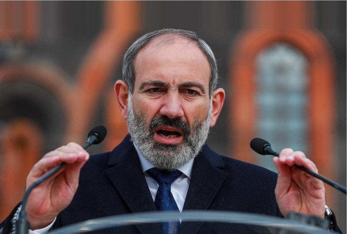 Erməni deputatdan Paşinyana XƏBƏRDARLIQ: “Çəkic götürən çəkicdən öləcək”