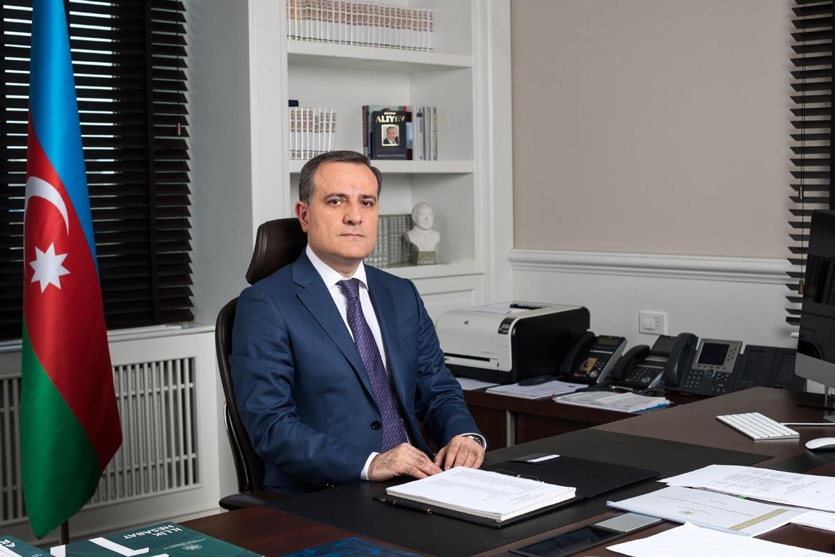 Ceyhun Bayramov iranlı həmkarını təbrik ETDİ