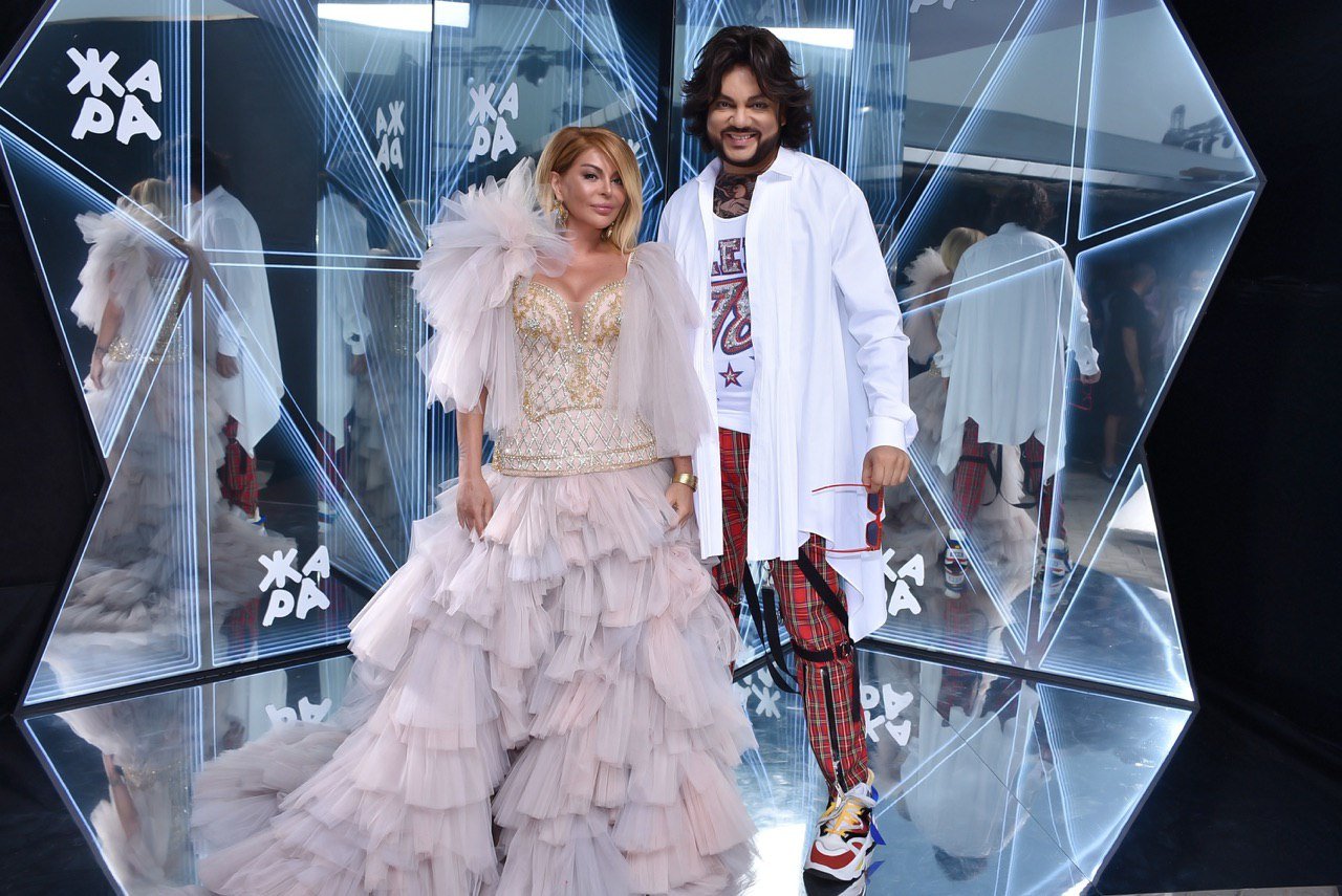 Aygünün dostu Kirkorov ermənilər üçün bayıldığını sərgilədi – VİDEO