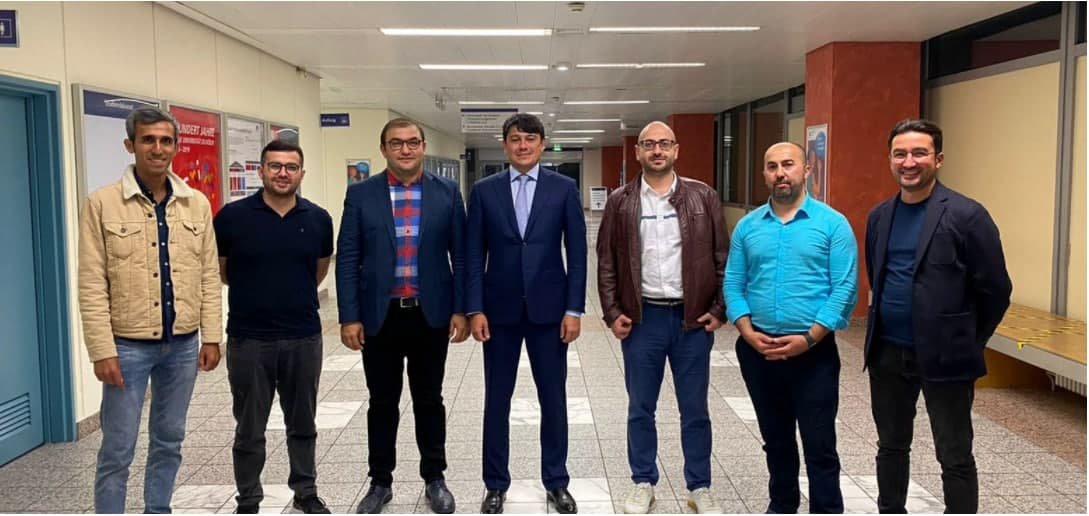 Komitə sədri Almaniyada azərbaycanlı tibb mütəxəssisləri ilə GÖRÜŞDÜ