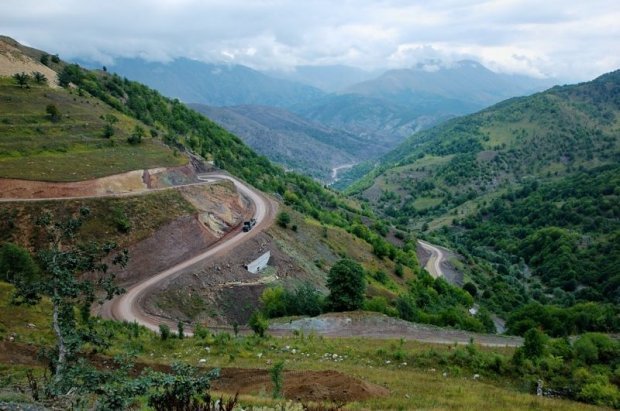 Azərbaycan Gorus-Qafan yolunda yeni lövhələr qoydu – FOTO