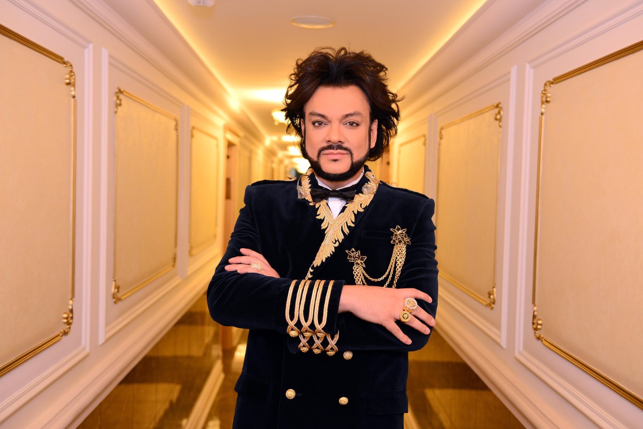 “İrəvana uçuruq” – Kirkorov aeroportda ermənicə danışdı – VİDEO 