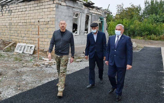 Prezidentlə vətəndaş arasında SƏMİMİ DİALOQ: “Nə ilə dolanırsınız?” - FOTO