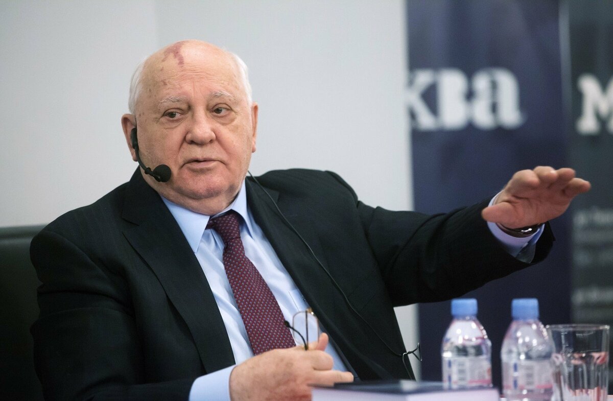 Mixail Qorbaçov xəstəxanada karantindədir