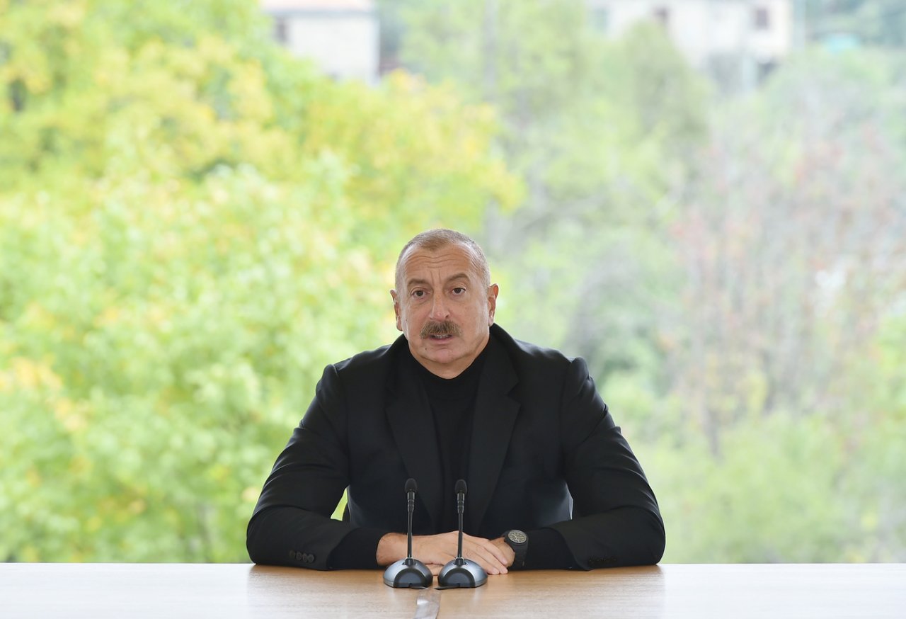 İlham Əliyevin Hadrut qəsəbəsinə və Tuğ kəndinə səfəri - VİDEO