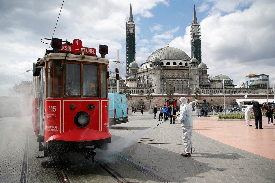 Türkiyədə daha 30 min nəfər koronavirusa yoluxub