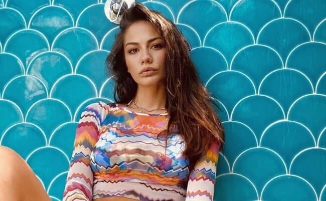 Demet hansı üsulla formada qalır?