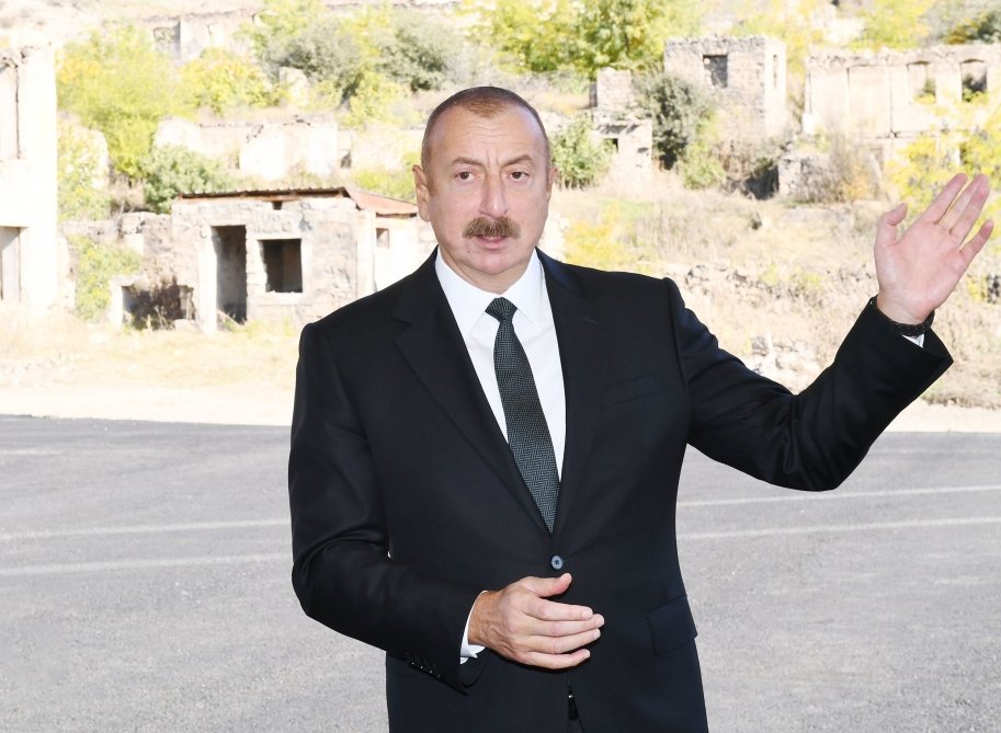 İlham Əliyev: “Bizi hələ döyüşməyə məcbur edirlər, biz də hazırıq