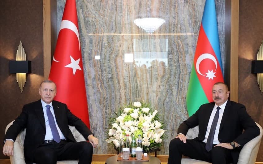 Azərbaycan və Türkiyə prezidentlərinin görüşü oldu Azərbaycan və Türkiyə prezidentlərinin görüşü oldu