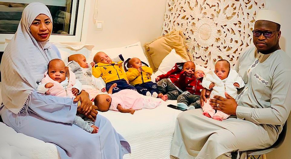 Afrikada 26 yaşlı qadın 9 uşaq dünyaya gətirdi - FOTO
