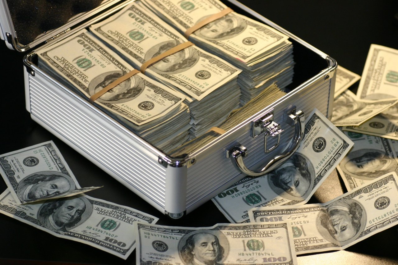 Dövlət Neft Fondu dollar satışını azaltdı