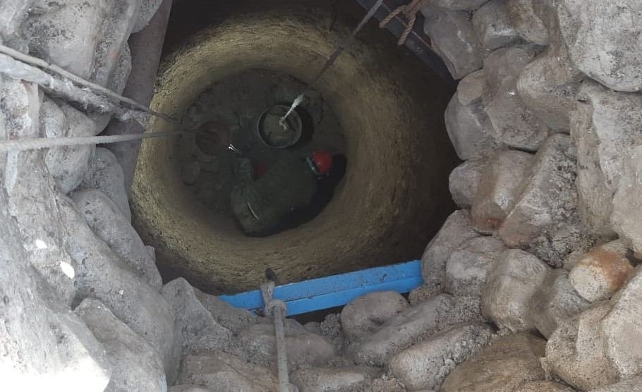 Bakı sakini 25 metr dərinliyi olan quyuya düşdü