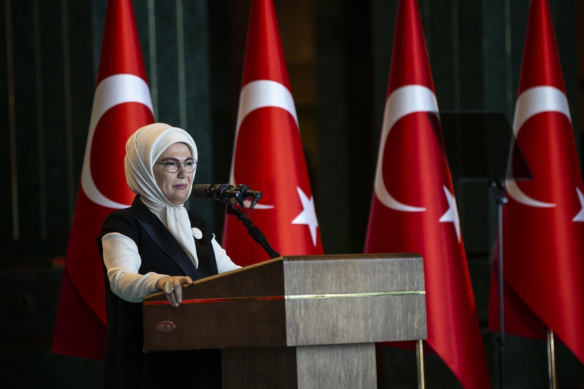 Türkiyənin birinci xanımından Zəfər Günü ilə bağlı PAYLAŞIM