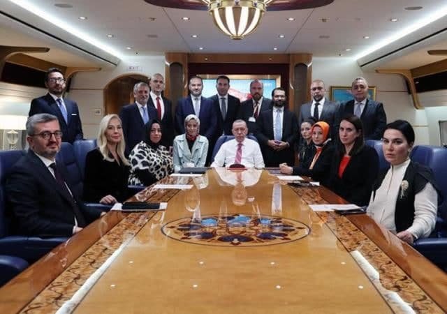 Ərdoğan Türkmənistandan qayıdarkən təyyarədə mühüm mesajlar verdi