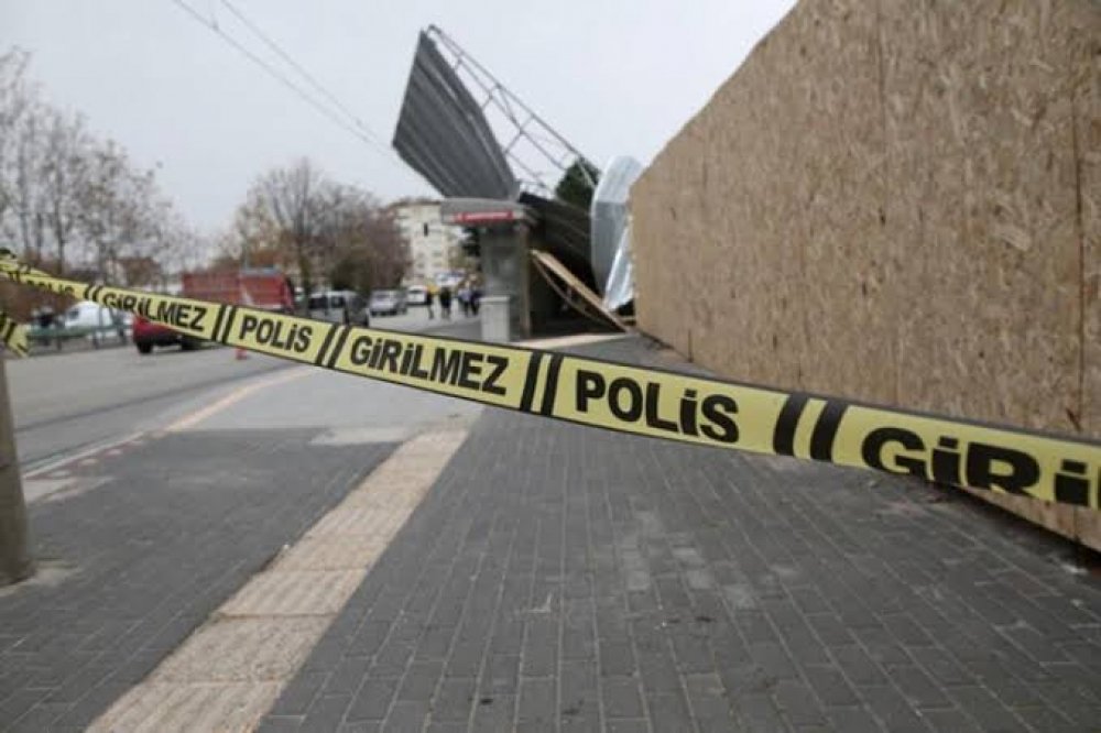 İstanbulda qasırğa:  xəsarət alanların sayı 38-ə çatdı - VİDEO