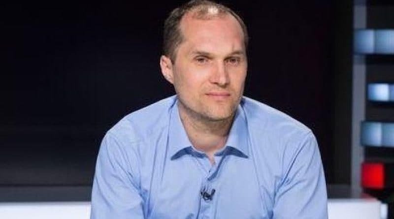 Zelenski ilə mübahisədən sonra qalmaqallı jurnalist Butusov Azərbaycana qaçıb? - FOTO - foto 1