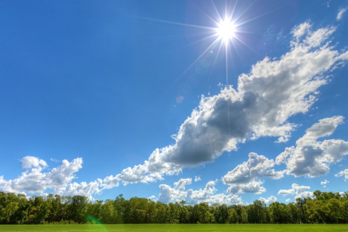 Hazırda müşahidə olunan isti havanın səbəbi açıqlandı – Temperatur enəcək
